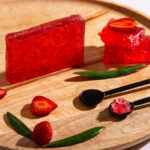 Χειροποίητο Σαπούνι SOAP STRAWBERRY με Βιολογικό Λάδι Ελιάς & Εκχύλισμα Φράουλας 100gr